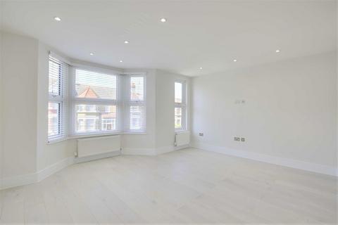 2 bedroom flat to rent, Squires Lane, Finchley