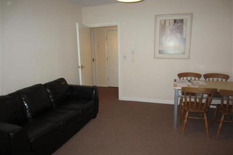 2 bedroom flat to rent, Blandford Court Newcastle Upon Tyne NE4 6EF