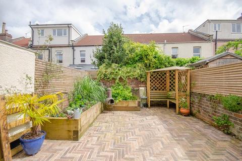 2 bedroom terraced house for sale, Carlyle Road, Greenbank, Bristol BS5 6HG