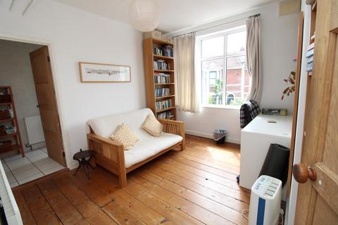 3 Rosebery Avenue, Bristol, BS2 9TW