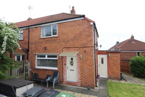 3 bedroom end of terrace house to rent, Standale Crescent, LS28 7JQ