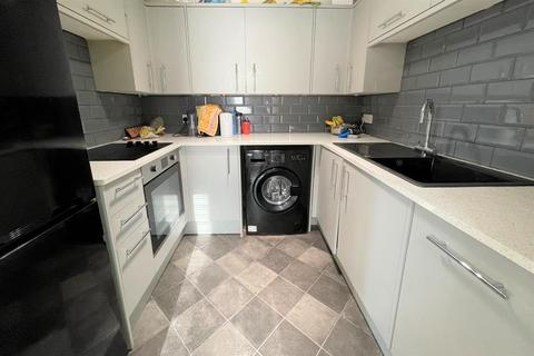 2 bedroom flat to rent, Grange Road, Hunslet, Leeds