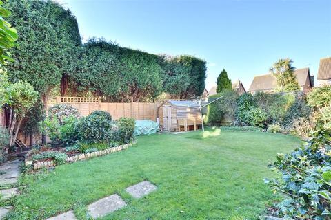 4 bedroom detached house for sale, Magpie Close, Bexhill-On-Sea