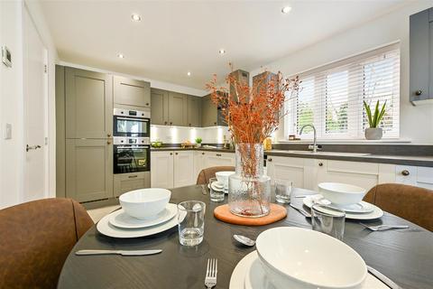 5 bedroom detached house for sale, Daffodil Gardens, Fontwell