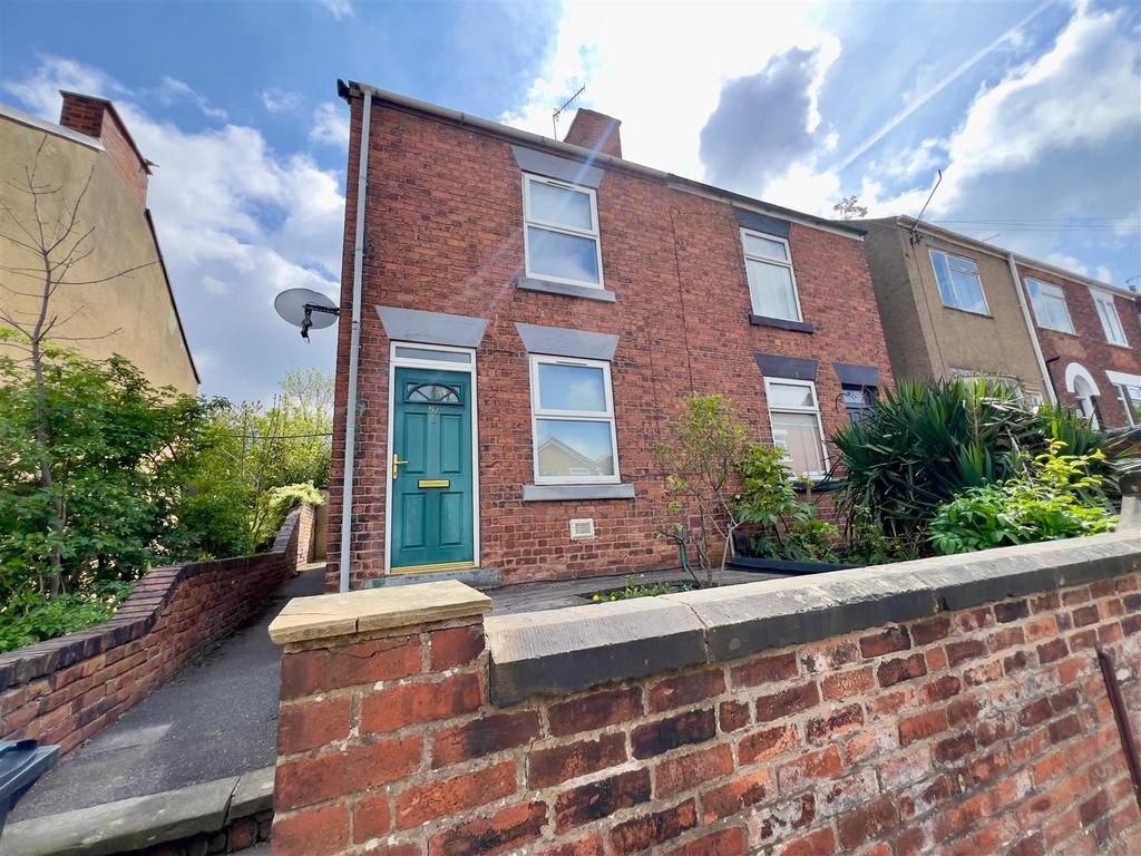 Queen Street, Brimington 2 bed semidetached house £700 pcm (£162 pw)