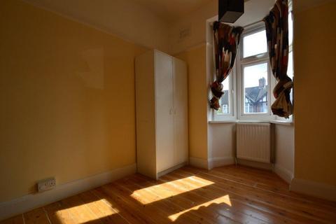 House share to rent, Park View, Acton, W3