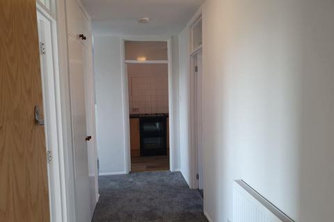 2 bedroom flat to rent, Orchard Court, Turners Drive, Thatcham