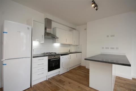 2 bedroom flat to rent, High Street, Harlesden