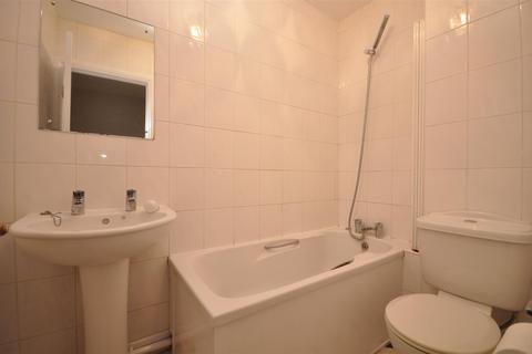 2 bedroom terraced house to rent, 14 Cross Road, Leamington Spa