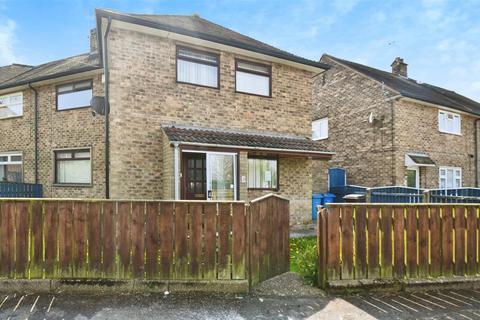 3 bedroom end of terrace house for sale, Ellingham Close, Hull