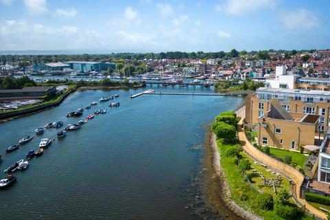 28 Ainslie Place, Lymington, SO41 9PX