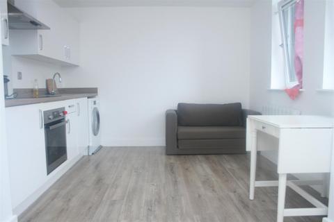 Studio to rent, Queens Road, Coventry