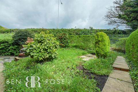 184 Bent Lane, Leyland, PR25 4YD