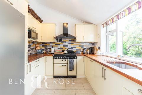 3 bedroom semi-detached house for sale, Chapel Lane, Preston PR4