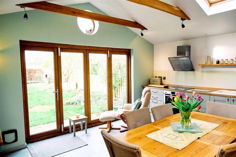 2, Oakwrights Clapgate, Albury, Ware, SG11 2JH