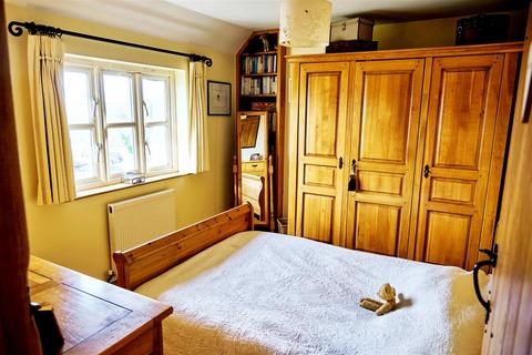2, Oakwrights Clapgate, Albury, Ware, SG11 2JH