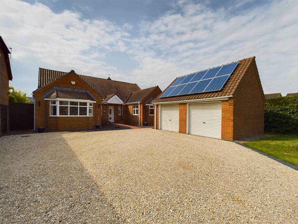 Brant Road, Lincoln 3 bed detached house for sale £425,000
