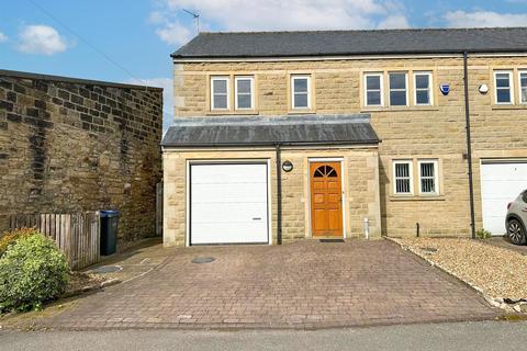 4 bedroom end of terrace house for sale, Highfield Lane, Silsden,