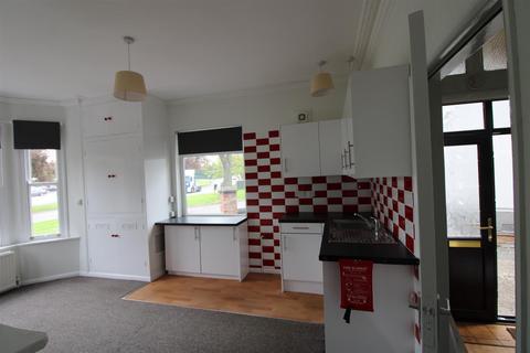 1 bedroom apartment to rent, THE CRESCENT, MELTON MOWBRAY
