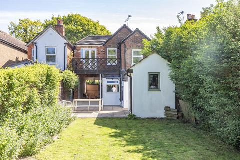 4 bedroom detached house for sale, New Haw Road, New Haw