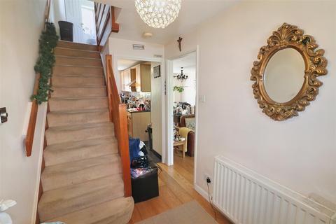 3 bedroom semi-detached house for sale, Shepperton Close, Borehamwood