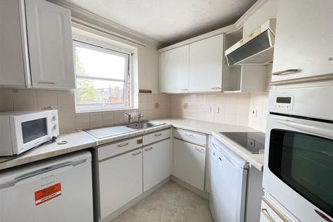 1 bedroom retirement property for sale, Archers Court, Salisbury SP1