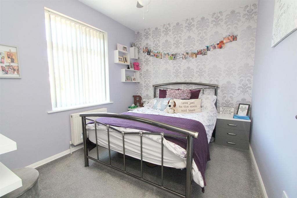 Bed 3.jpg