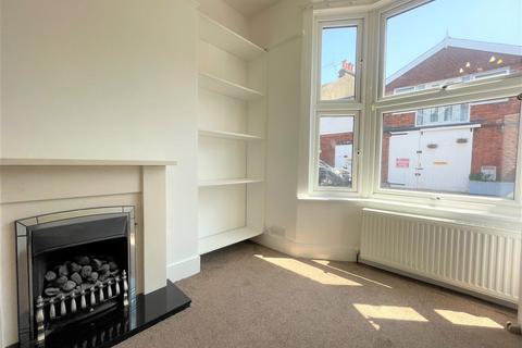2 bedroom terraced house to rent, Melbourne Road, Eastbourne BN22