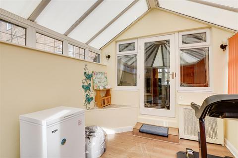 241 Perry Road, Nottingham, NG5 1GN