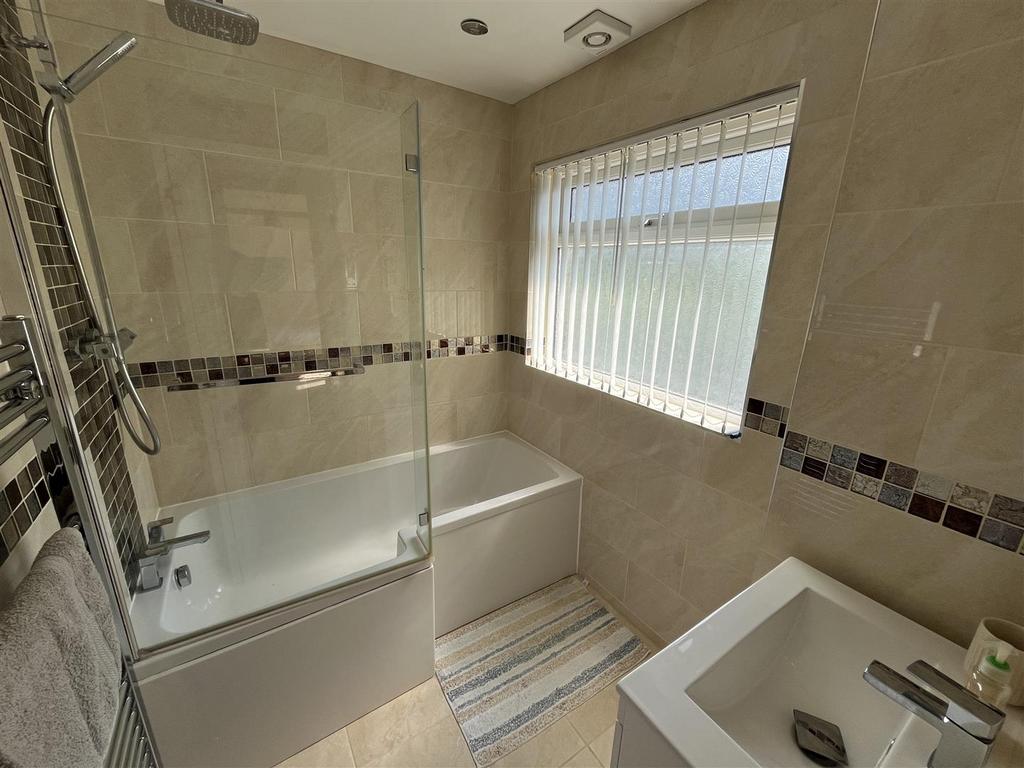 Modern Bathroom