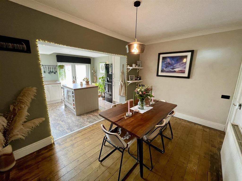 Whinfield Road, Darlington 2 bed semidetached house for sale £155,000