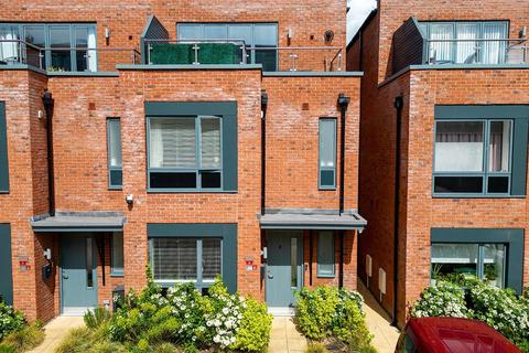 8 Bempton Drive, Manchester, M20 2WD