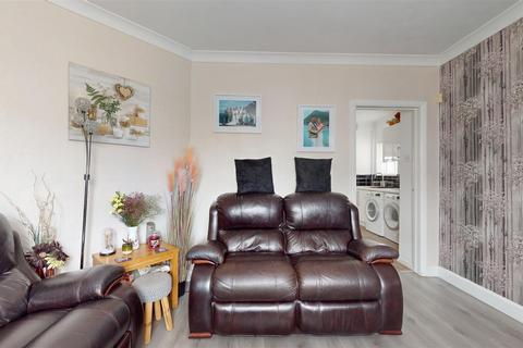 2 bedroom end of terrace house for sale, Chessington Avenue, Whitchurch