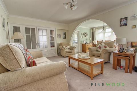 3 bedroom detached bungalow for sale, Springwood View Close, Sutton-In-Ashfield NG17