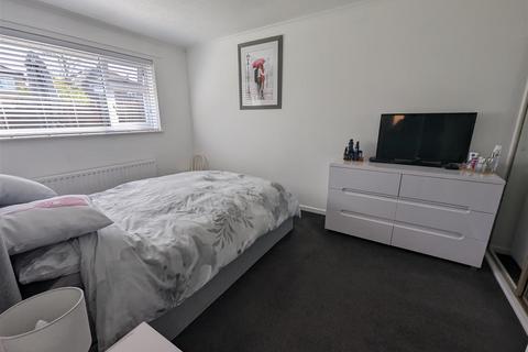 36 Amiens Close, Darlington, DL3 0UL