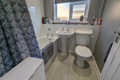 36 Amiens Close, Darlington, DL3 0UL