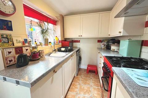 3 bedroom terraced house for sale, Common Road, Evesham