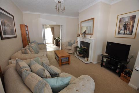 3 bedroom semi-detached house for sale, Westfield Road, Burton-On-Trent DE13