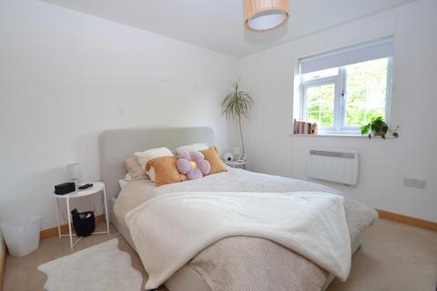 2 bedroom flat for sale, Savignes Court, Baldock