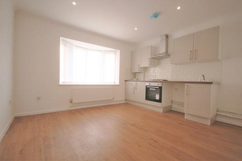 1 bedroom flat to rent, Aylmerton Court, Shefford, SG17