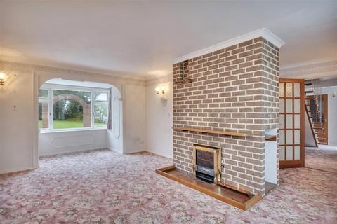 3 bedroom detached house for sale, Shrewsbury Road, Pontesbury, Shrewsbury