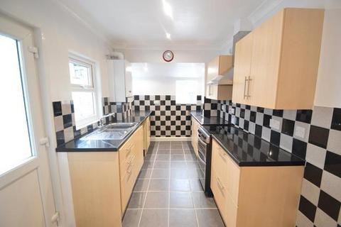 2 bedroom terraced house to rent, Kings Road, Halstead CO9