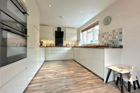 8 Ashcroft Close, Northampton, NN5 6SS