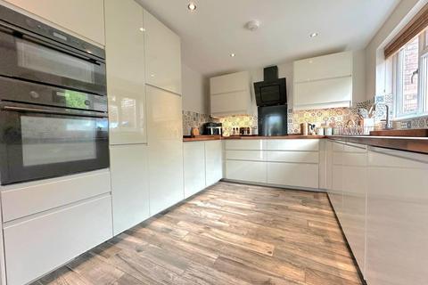 8 Ashcroft Close, Northampton, NN5 6SS