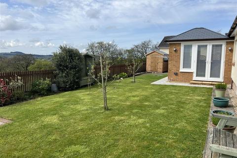 3 bedroom detached bungalow for sale, Ffordd Werdd, Gorslas, Llanelli