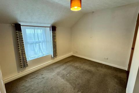 2 bedroom end of terrace house to rent, Chapel Road, Indian Queens TR9