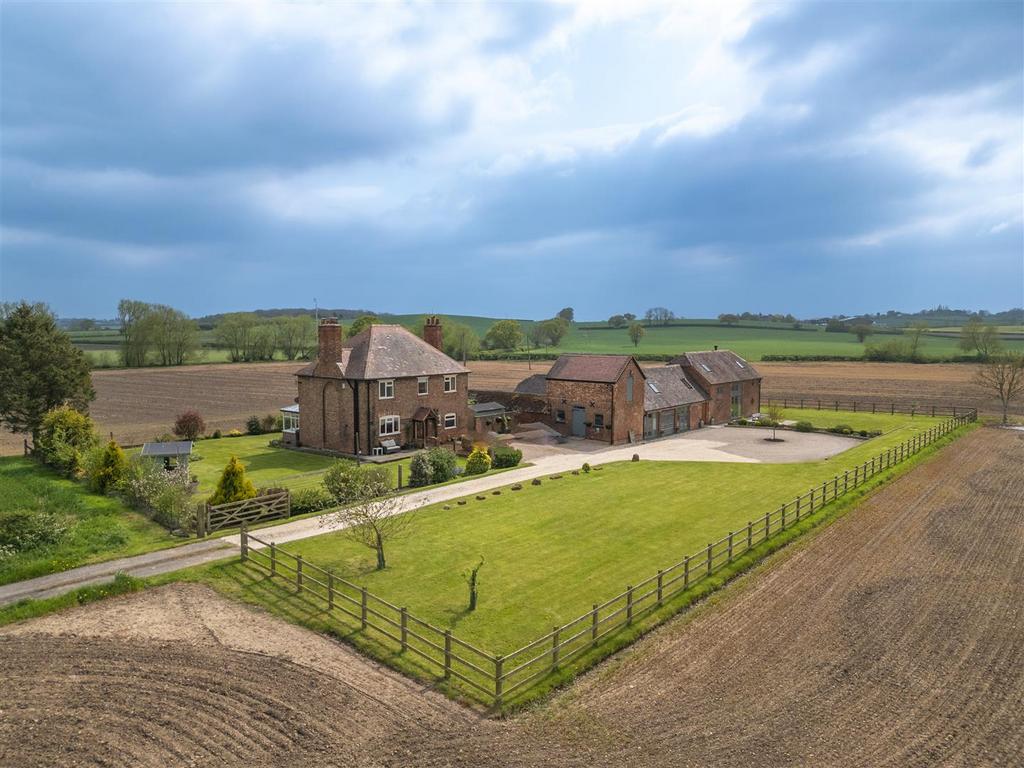 Bosworth Road, Congerstone, Nuneaton 8 bed character property £1,925,000