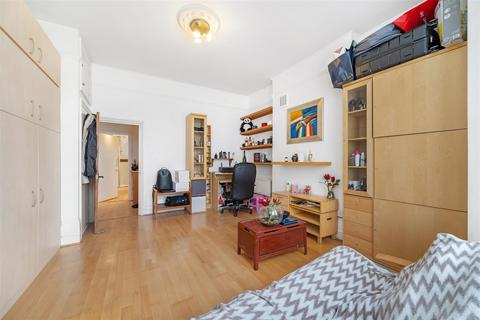 Studio for sale, Knights Hill, West Norwood, SE27