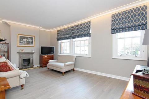 2 bedroom apartment to rent, White Hart Lane, London