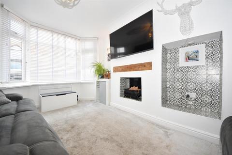 87 Hanworth Road, Warwick, CV34 5DX
